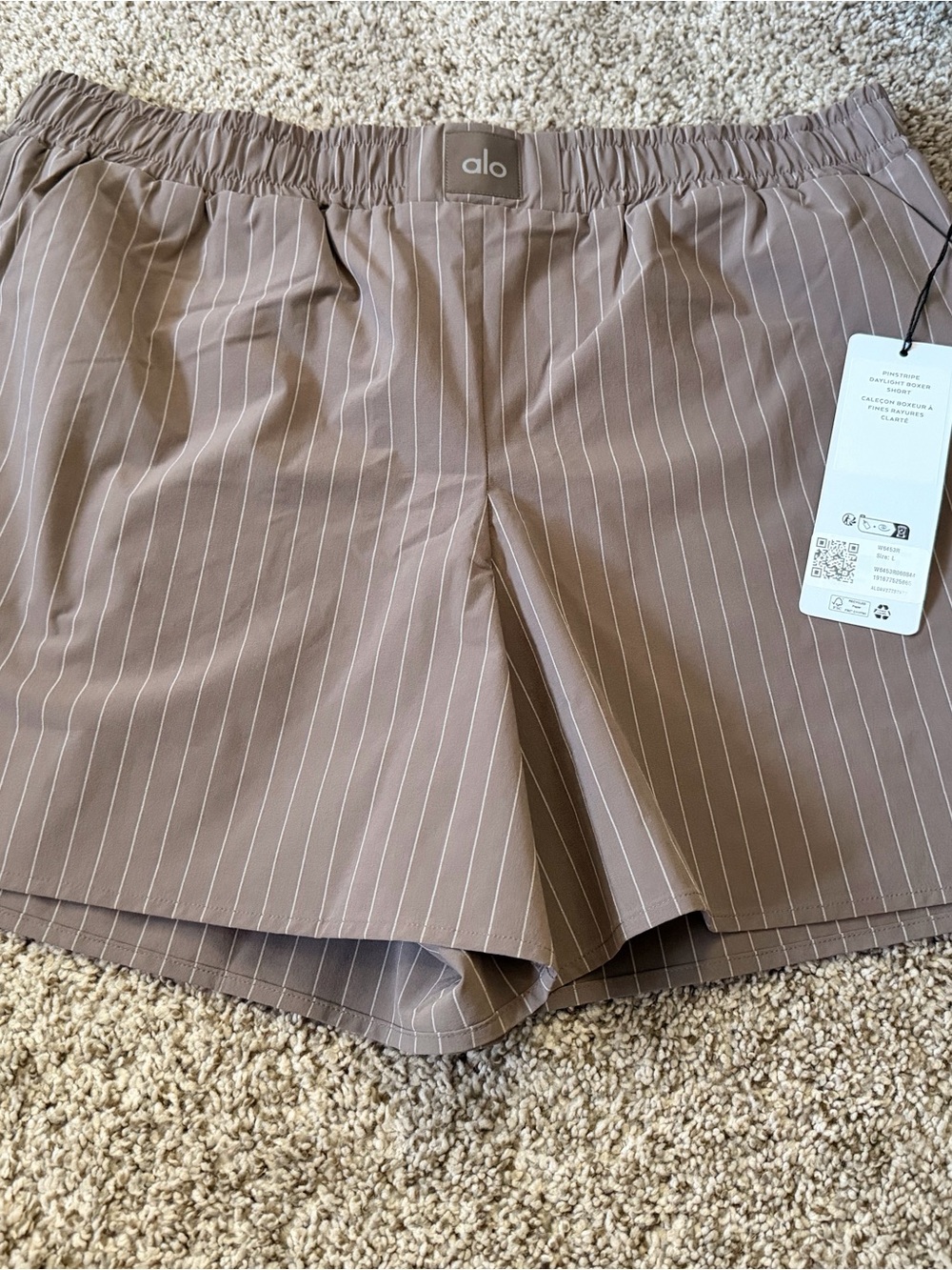 ALO Yoga Women's Pinstripe Brown Elastic Waist Shorts